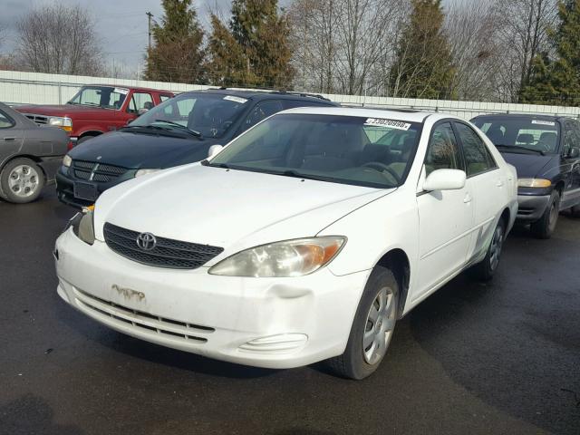 4T1BE30K22U007827 - 2002 TOYOTA CAMRY LE WHITE photo 2