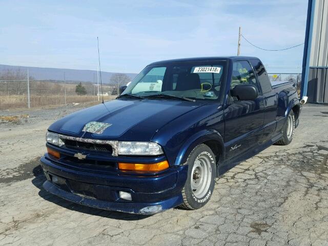 1GCCS19W318211247 - 2001 CHEVROLET S TRUCK S1 BLUE photo 2