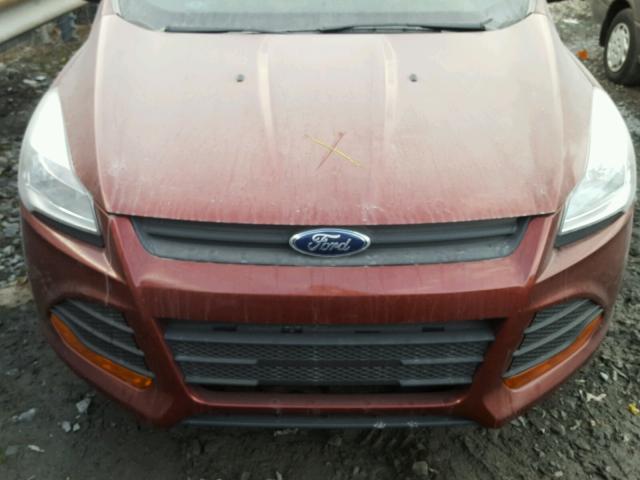 1FMCU0F7XFUA89028 - 2015 FORD ESCAPE S RED photo 7