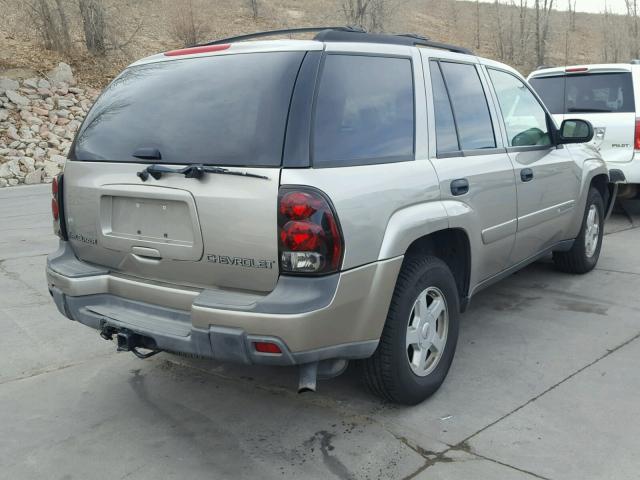 1GNDT13SX22475925 - 2002 CHEVROLET TRAILBLAZE GOLD photo 4