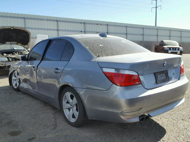 WBANF73526CG68846 - 2006 BMW 530 XI GRAY photo 3