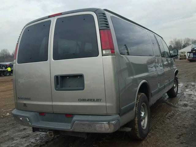 1GAHG39R521149267 - 2002 CHEVROLET EXPRESS G3 GRAY photo 4