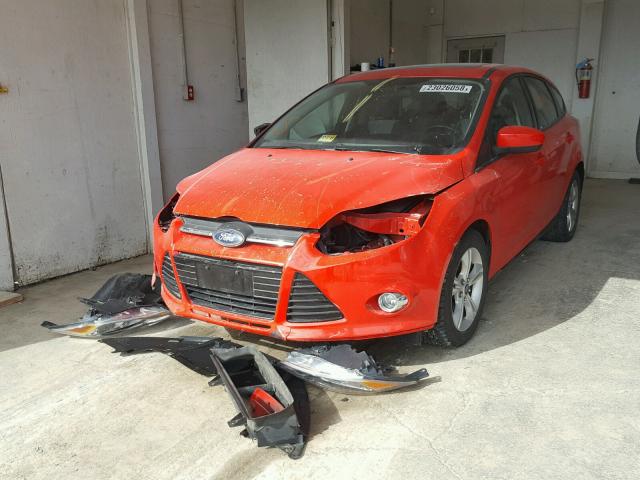 1FAHP3K23CL234172 - 2012 FORD FOCUS SE RED photo 2