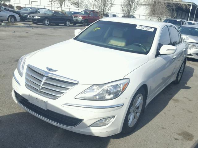 KMHGC4DD3DU241801 - 2013 HYUNDAI GENESIS 3. WHITE photo 2