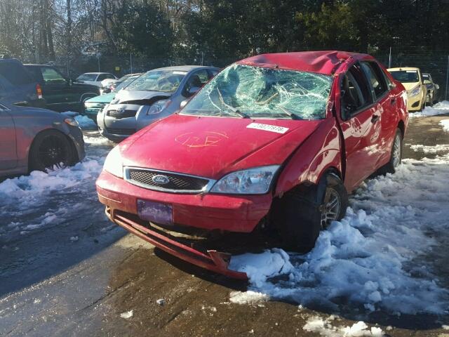 1FAFP34NX7W285686 - 2007 FORD FOCUS ZX4 RED photo 2