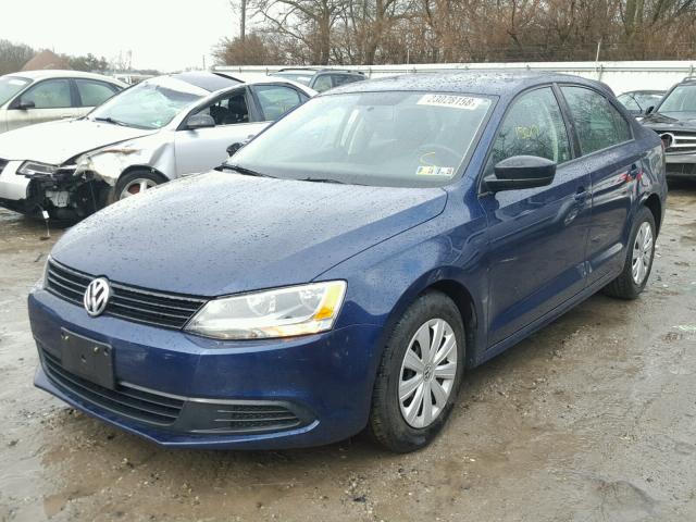 3VW2K7AJ3EM328212 - 2014 VOLKSWAGEN JETTA BASE BLUE photo 2