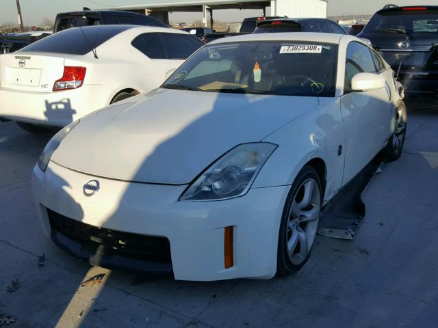 JN1BZ34D58M703209 - 2008 NISSAN 350Z COUPE WHITE photo 2