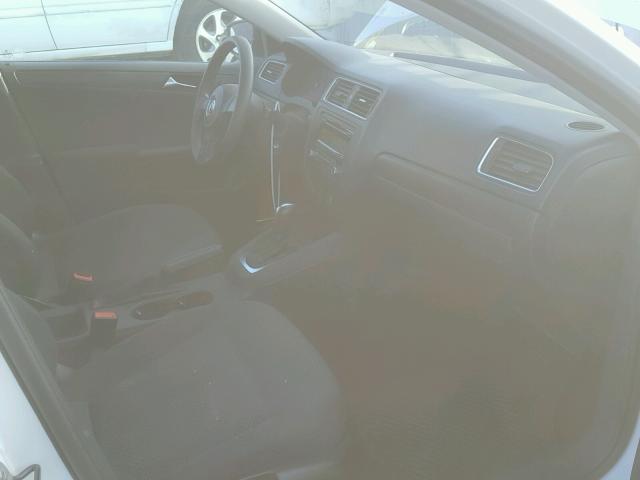 3VW2K7AJ6BM374497 - 2011 VOLKSWAGEN JETTA BASE WHITE photo 5