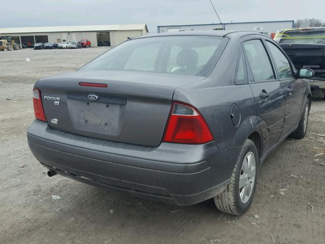 1FAFP34N77W310088 - 2007 FORD FOCUS ZX4 GRAY photo 4