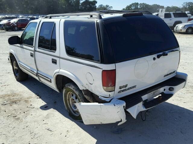 1GNCS13W7YK269570 - 2000 CHEVROLET BLAZER WHITE photo 3