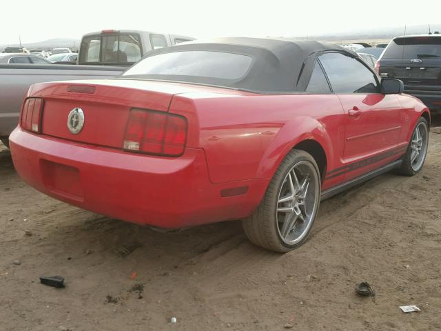 1ZVFT84N355202313 - 2005 FORD MUSTANG RED photo 4