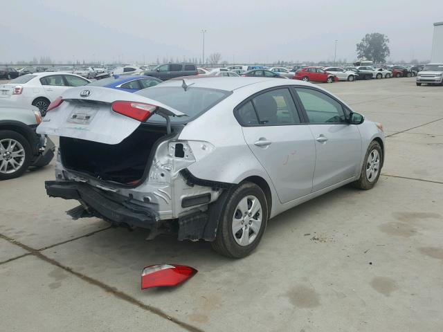 KNAFK4A67G5501475 - 2016 KIA FORTE LX SILVER photo 4