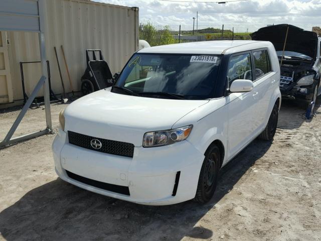 JTLZE4FEXA1107530 - 2010 TOYOTA SCION XB WHITE photo 2