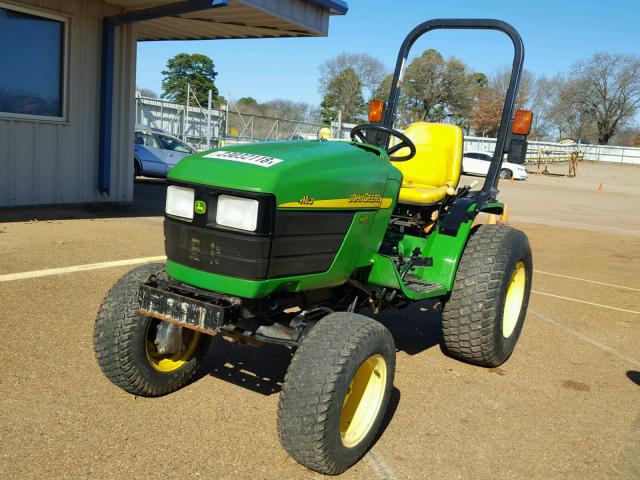 LV4115H110966 - 2004 JOHN DEERE TRACTOR GREEN photo 2