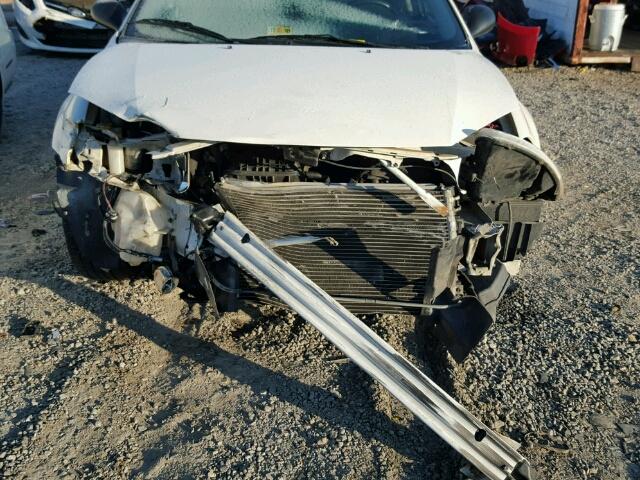 1B3EL36X34N379315 - 2004 DODGE STRATUS SE WHITE photo 9