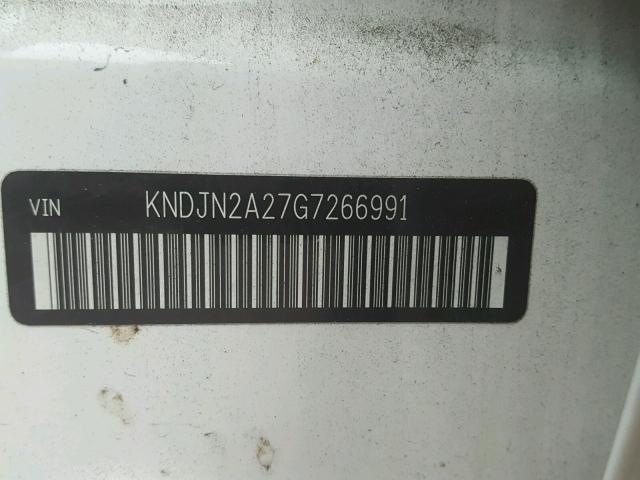 KNDJN2A27G7266991 - 2016 KIA SOUL WHITE photo 10