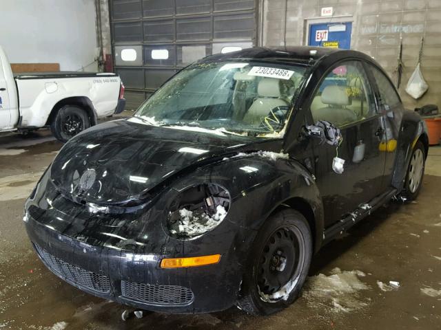3VWPW3AG6AM020615 - 2010 VOLKSWAGEN NEW BEETLE 黑色 照片 2