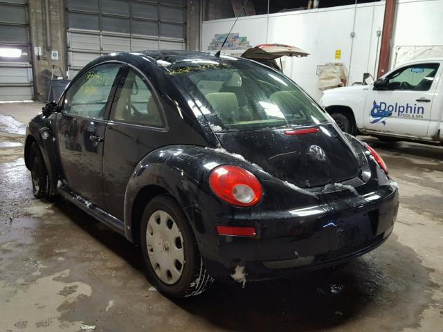 3VWPW3AG6AM020615 - 2010 VOLKSWAGEN NEW BEETLE BLACK photo 3