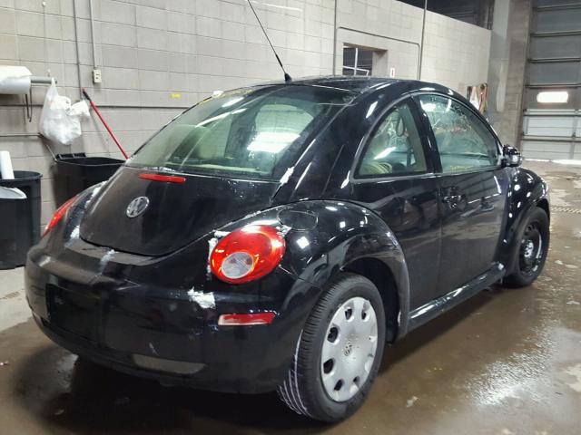 3VWPW3AG6AM020615 - 2010 VOLKSWAGEN NEW BEETLE BLACK photo 4