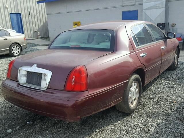 1LNHM82W82Y644823 - 2002 LINCOLN TOWN CAR S BURGUNDY photo 4