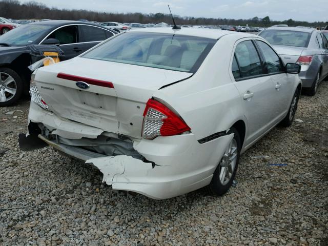 3FAHP0GA5BR161384 - 2011 FORD FUSION S WHITE photo 4