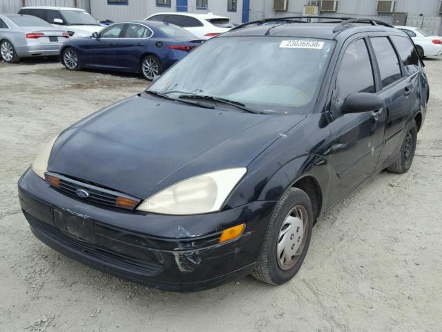 1FAFP36P0YW143783 - 2000 FORD FOCUS SE BLACK photo 2