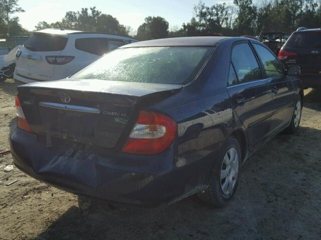 4T1BE32K92U521624 - 2002 TOYOTA CAMRY LE BLUE photo 4