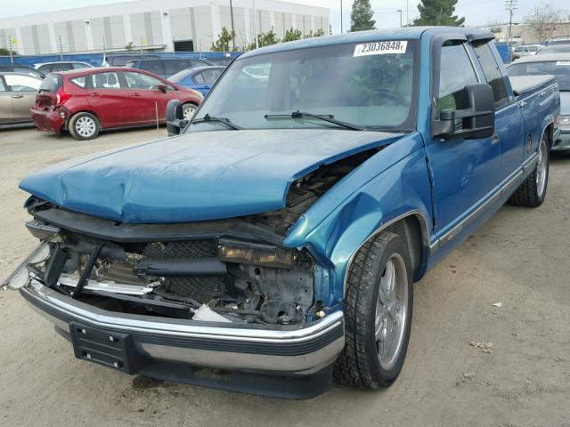 2GCEC19MXV1119260 - 1997 CHEVROLET GMT-400 C1 BLUE photo 2