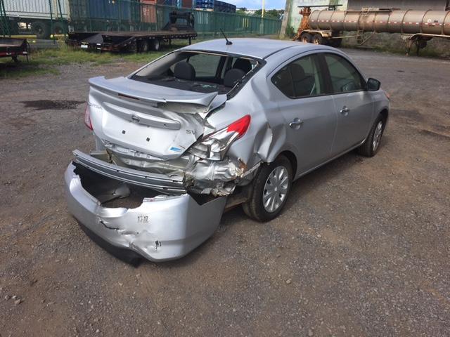 3N1CN7AP5GL819797 - 2016 NISSAN VERSA S SILVER photo 4