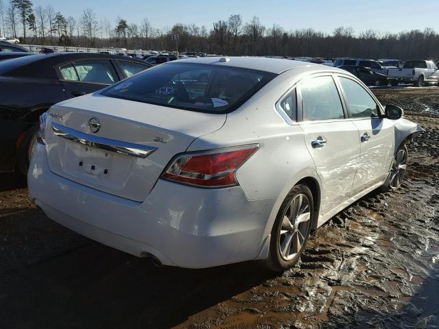 1N4AL3APXFN406782 - 2015 NISSAN ALTIMA 2.5 WHITE photo 4