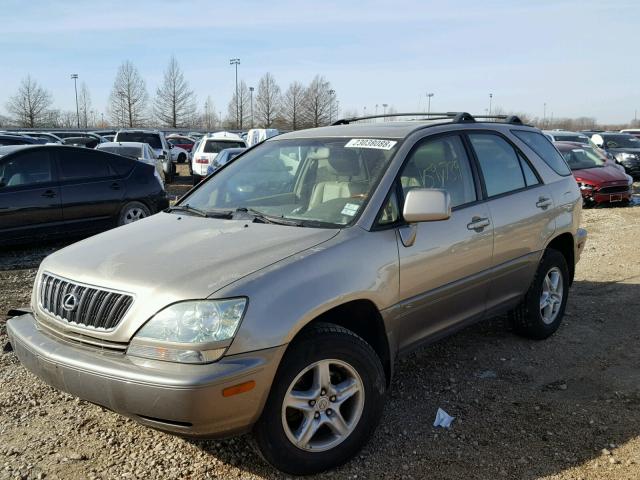 JTJHF10U520267113 - 2002 LEXUS RX 300 GOLD photo 2