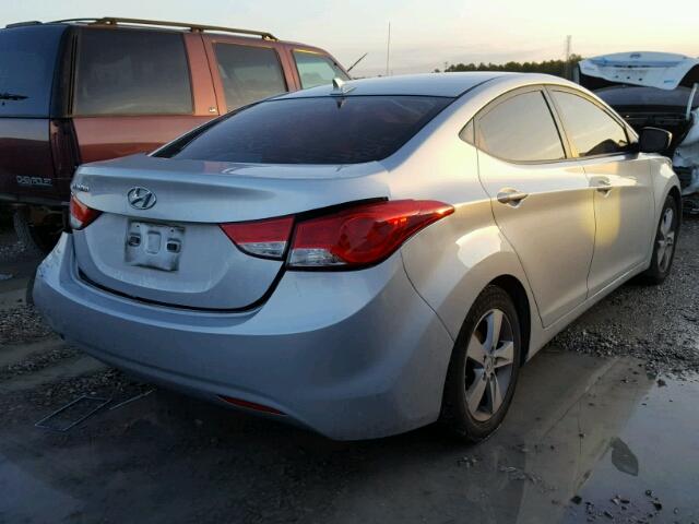 5NPDH4AEXDH268767 - 2013 HYUNDAI ELANTRA GL SILVER photo 4