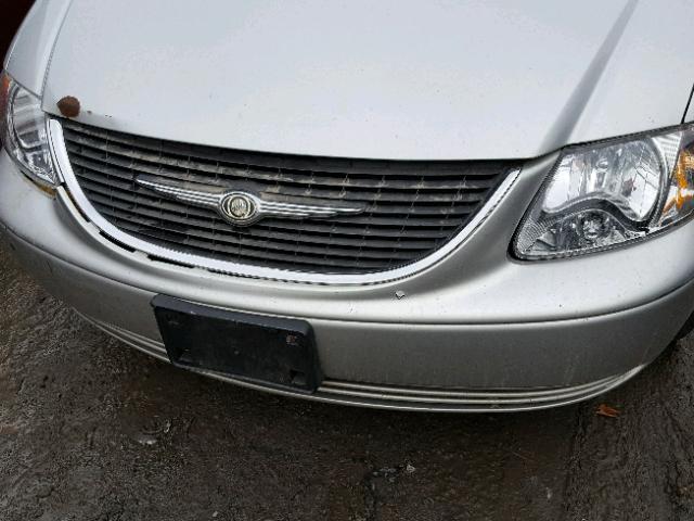 2C8GP74L13R156872 - 2003 CHRYSLER TOWN & COU GRAY photo 7