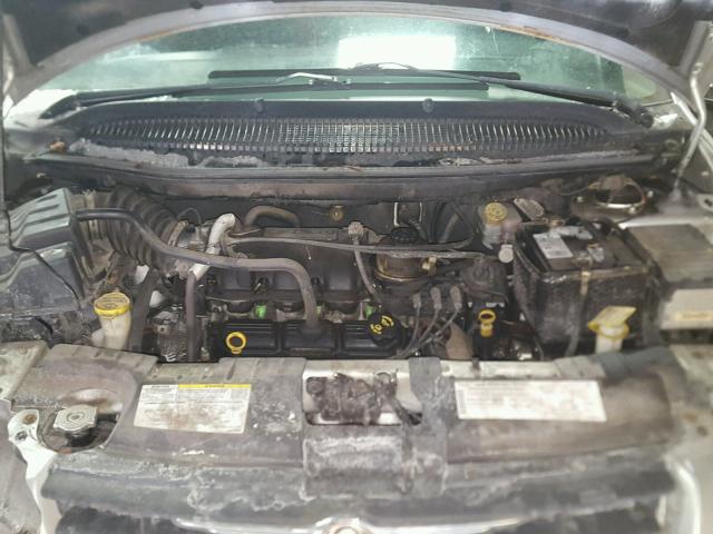 1C4GP45R75B129857 - 2005 CHRYSLER TOWN & COU SILVER photo 7