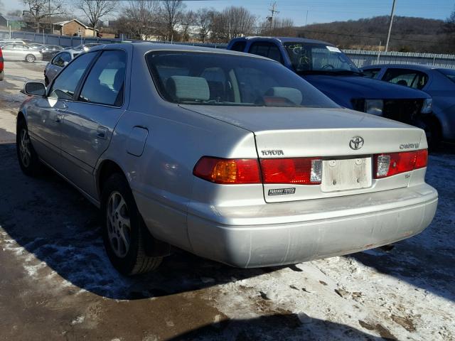 4T1BF22K3YU097387 - 2000 TOYOTA CAMRY LE SILVER photo 3