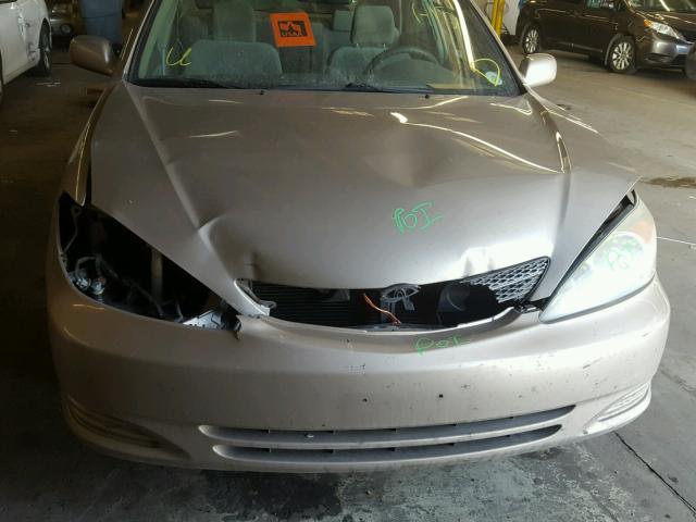 4T1BE30K54U927325 - 2004 TOYOTA CAMRY LE TAN photo 9