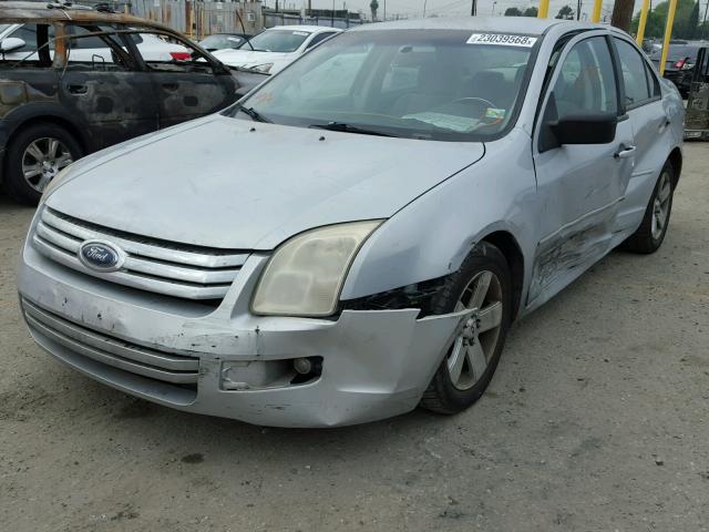 3FAHP07Z66R193403 - 2006 FORD FUSION SE SILVER photo 2