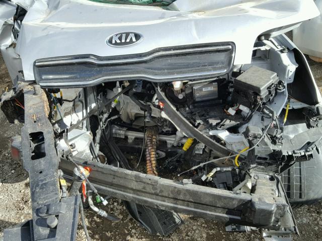 KNDJP3A52J7539238 - 2018 KIA SOUL + SILVER photo 7