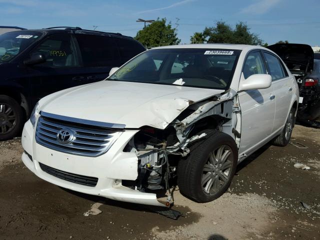 4T1BK36B78U319196 - 2008 TOYOTA AVALON XL WHITE photo 2