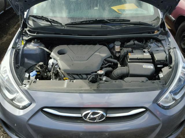 KMHCT4AE0HU311272 - 2017 HYUNDAI ACCENT SE GRAY photo 7