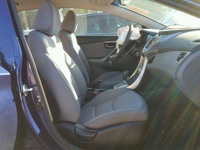 5NPDH4AE3CH102072 - 2012 HYUNDAI ELANTRA GL BLUE photo 5