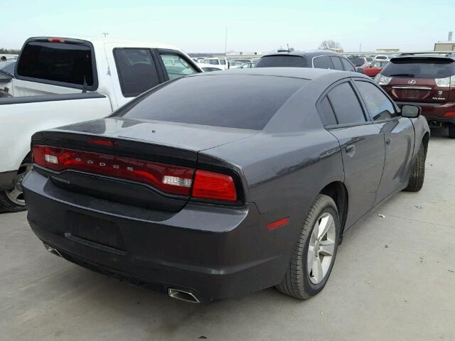 2C3CDXBG6EH303411 - 2014 DODGE CHARGER SE GRAY photo 4