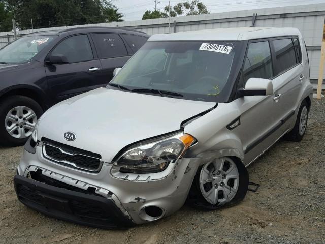 KNDJT2A51C7453234 - 2012 KIA SOUL SILVER photo 2