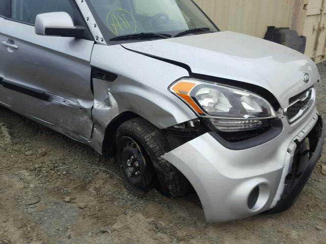 KNDJT2A51C7453234 - 2012 KIA SOUL SILVER photo 9