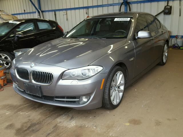 WBAFU7C59BDU53525 - 2011 BMW 535 XI GRAY photo 2