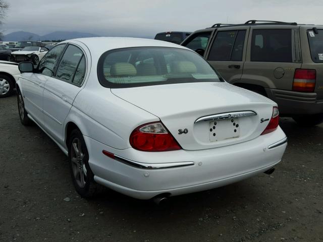 SAJDA01C6YFL46975 - 2000 JAGUAR S-TYPE WHITE photo 3