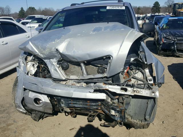 KNDJC733255390734 - 2005 KIA SORENTO EX GRAY photo 7