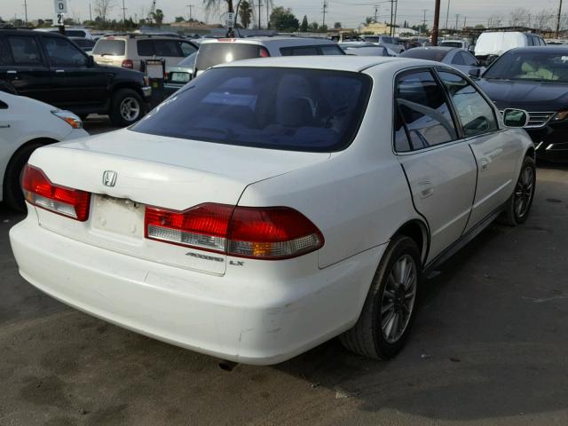 JHMCG66512C001558 - 2002 HONDA ACCORD LX WHITE photo 4