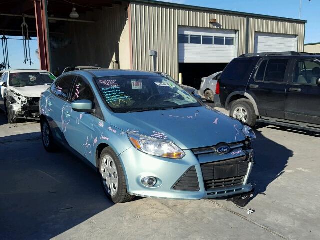 1FAHP3F21CL415040 - 2012 FORD FOCUS SE BLUE photo 1