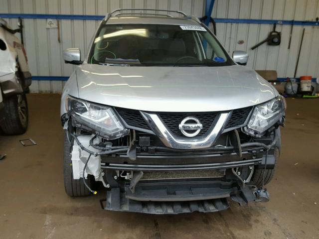 5N1AT2MV1FC792532 - 2015 NISSAN ROGUE S SILVER photo 9